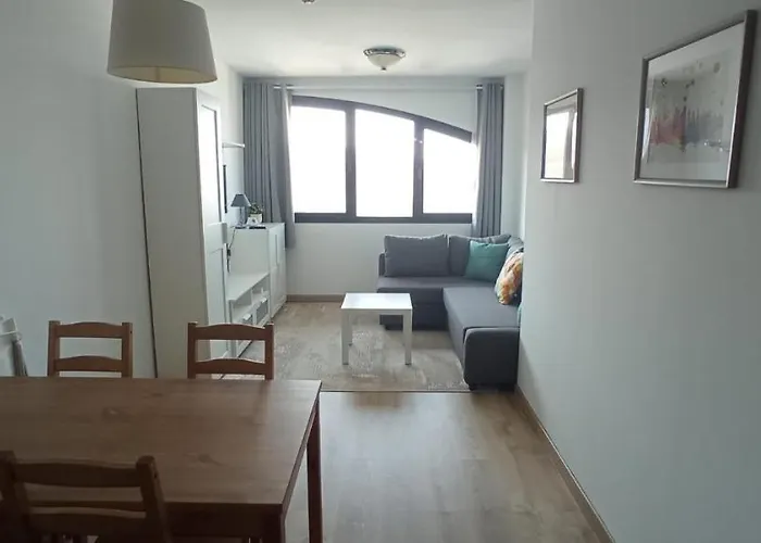 Novísimo Con Preciosas Vistas Apartamento *